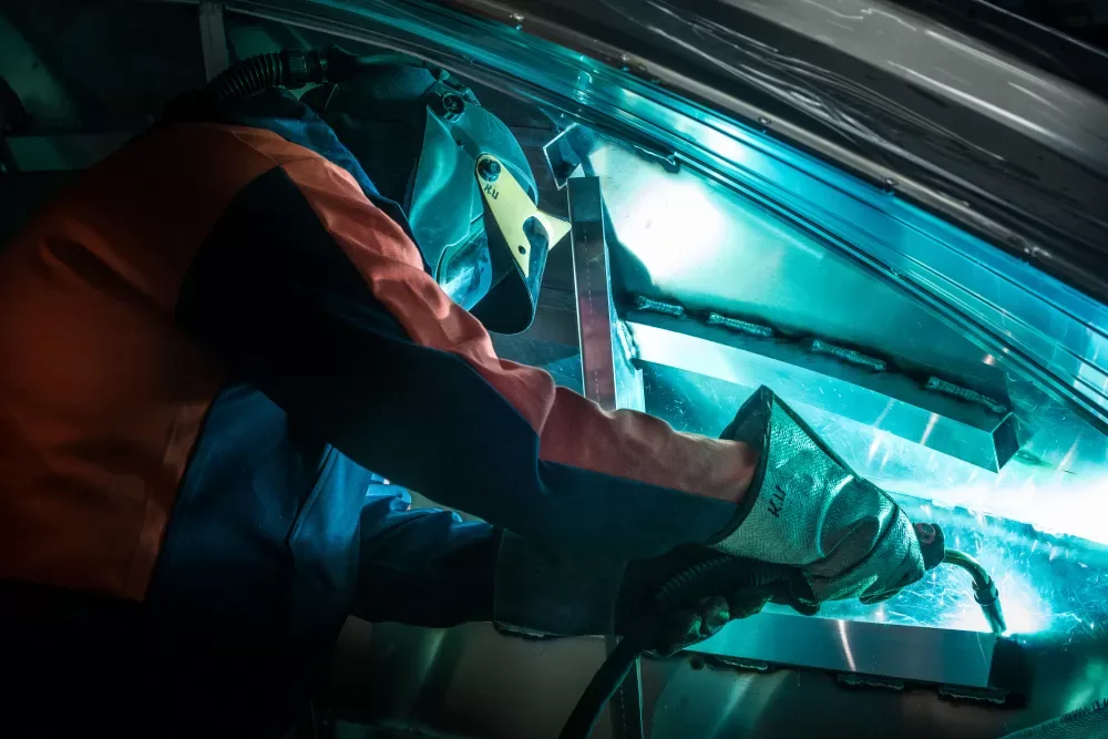 X8-MIG-Welder-Buster-Boats-Inha-Works-Finland_8106